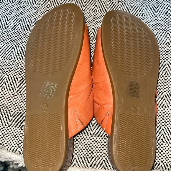 Spring Step Leather Thong Sandals- Bates Size 8 or 8 1/2 - Picture 4 of 6